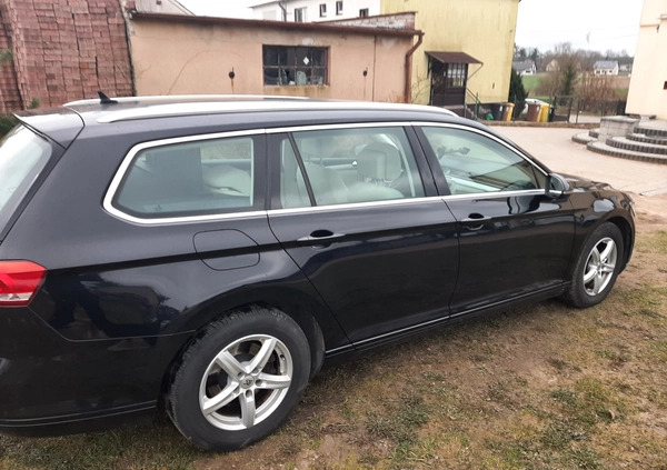 Volkswagen Passat cena 50900 przebieg: 204600, rok produkcji 2015 z Zelów małe 79